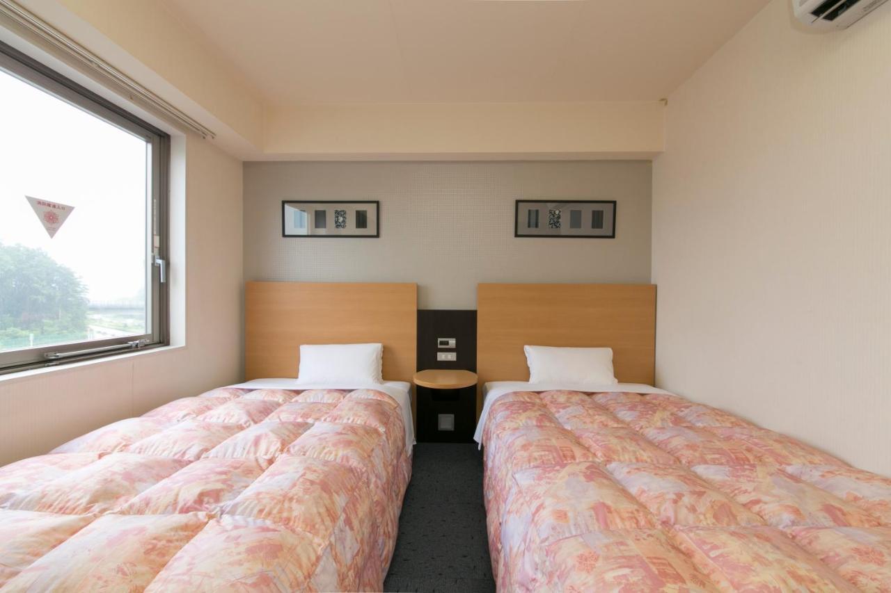 Hotel Econo Taki Kültér fotó